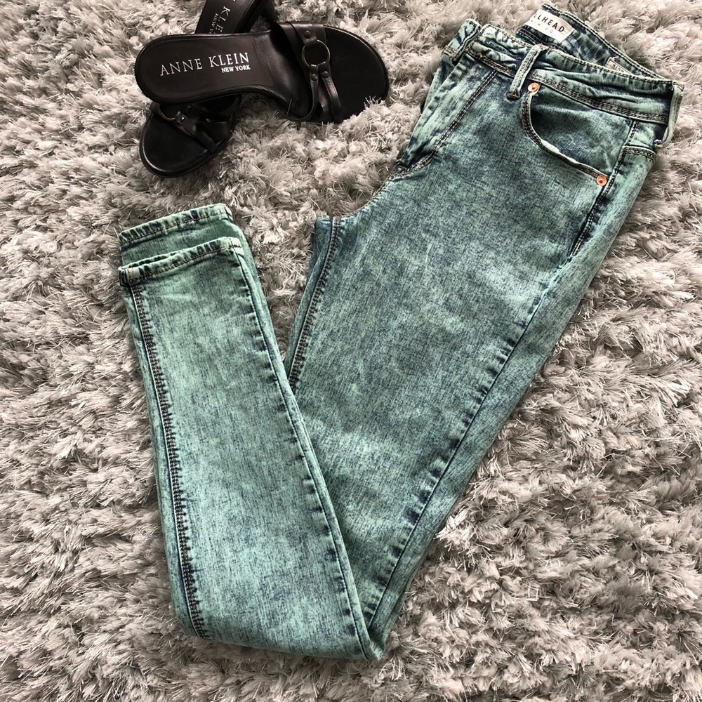 Skinny acid wash jeans